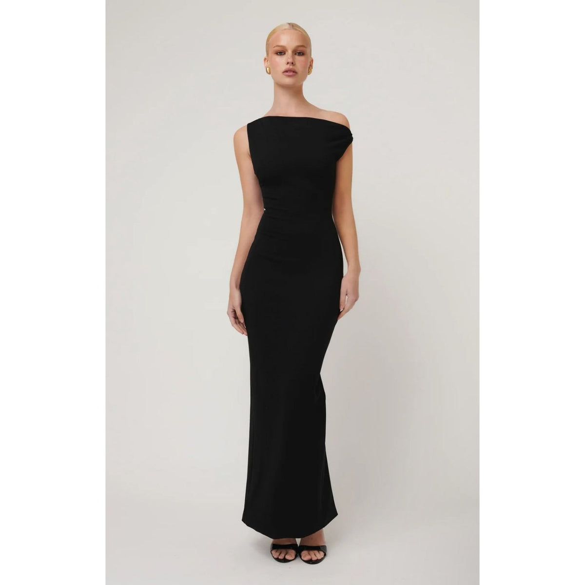 Inaya Gown Black